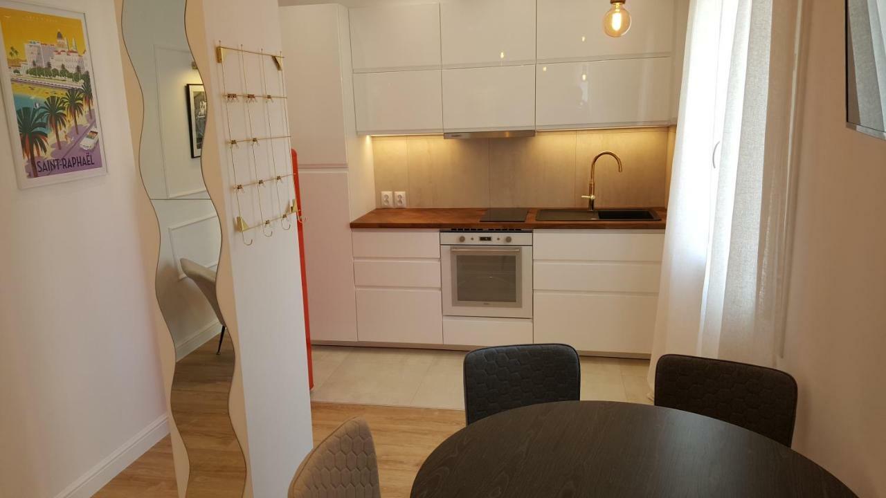 123 Sadi Carnot, Classe 2 Etoiles Saint-Raphaël المظهر الخارجي الصورة